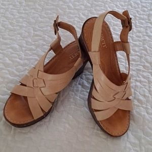 Born sandals size 7